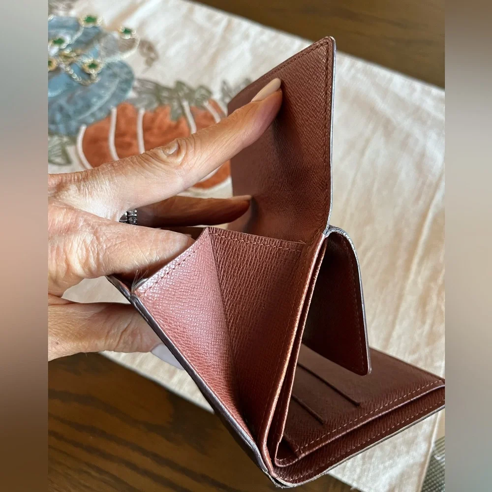 Louis Vuitton Monogram Elise Trifold Wallet - Picture 13 of 16